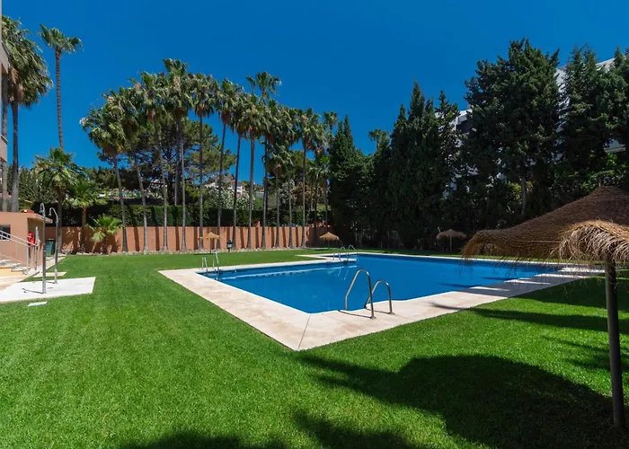 Cabopino Duplex, Swimming Pool, Beach 5Min Away, Chill Out Terrace And High-Speed Wifi